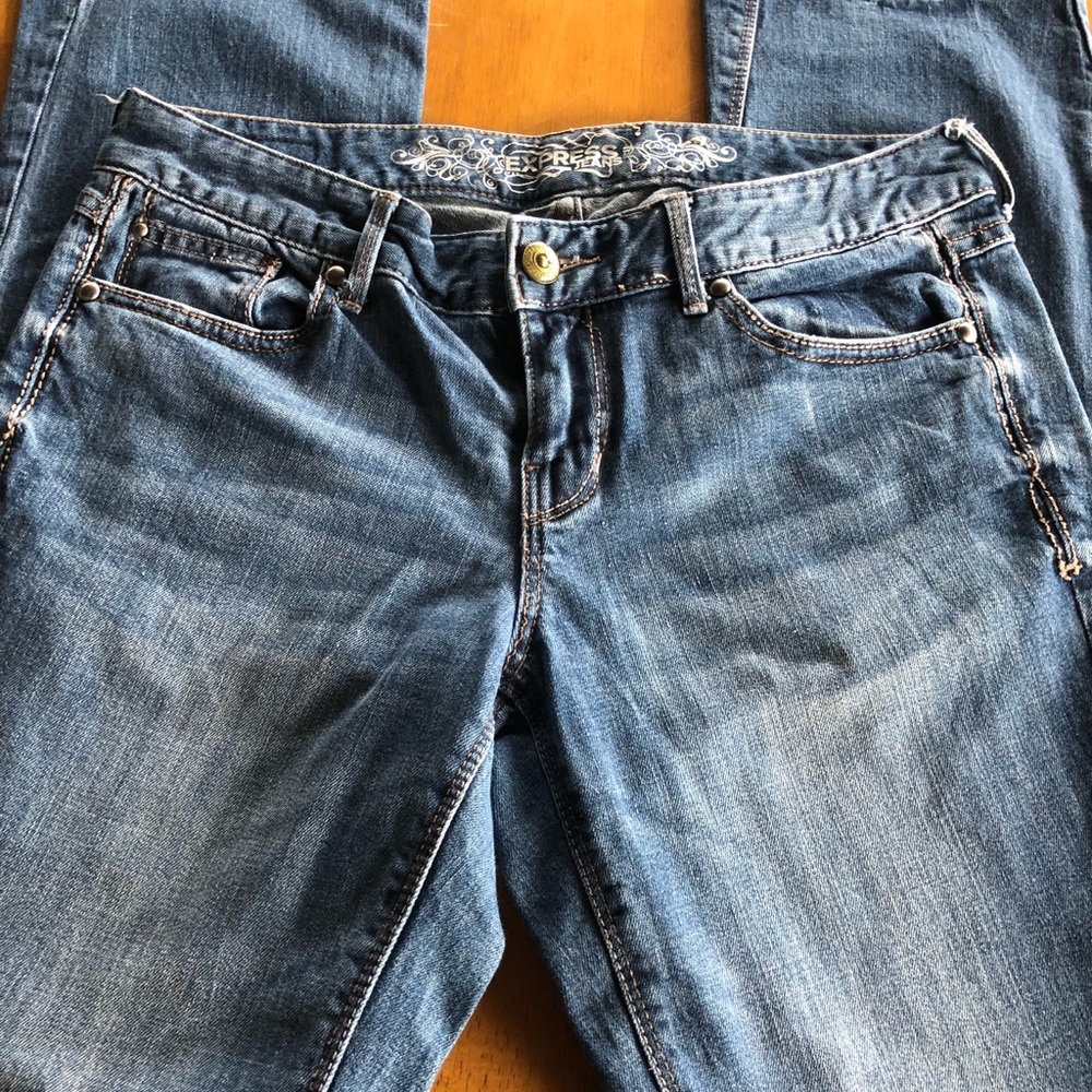 Express Jeans. 6 Regular, Barely Boot, Nice